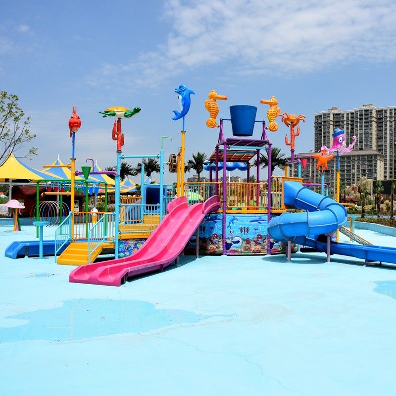 3-12 anni Parco giochi d'acqua per bambini con scivoli d'acqua cannoni secchi e fontane