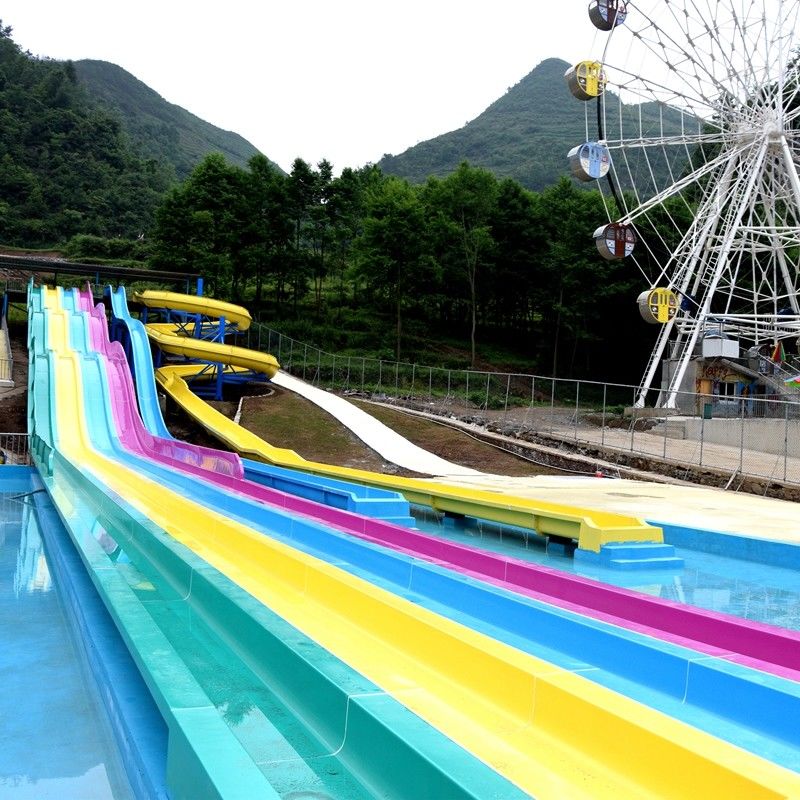 Scivolo d'acqua in fibra di vetro ad alta resistenza Scivolo d'acqua per adulti con disegno colorato