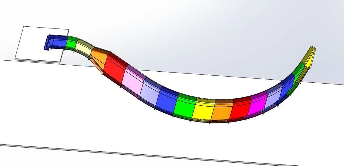 Da 5 a 60 anni, scivolo d'acqua a forma di U, grande scivolo d'acqua multicolore boomerang.
