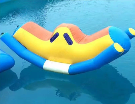 Parco acquatico personalizzato Sport per 4 persone Pesce volante Banana Boat gonfiabile divertimento Pesce volante Banana Boat